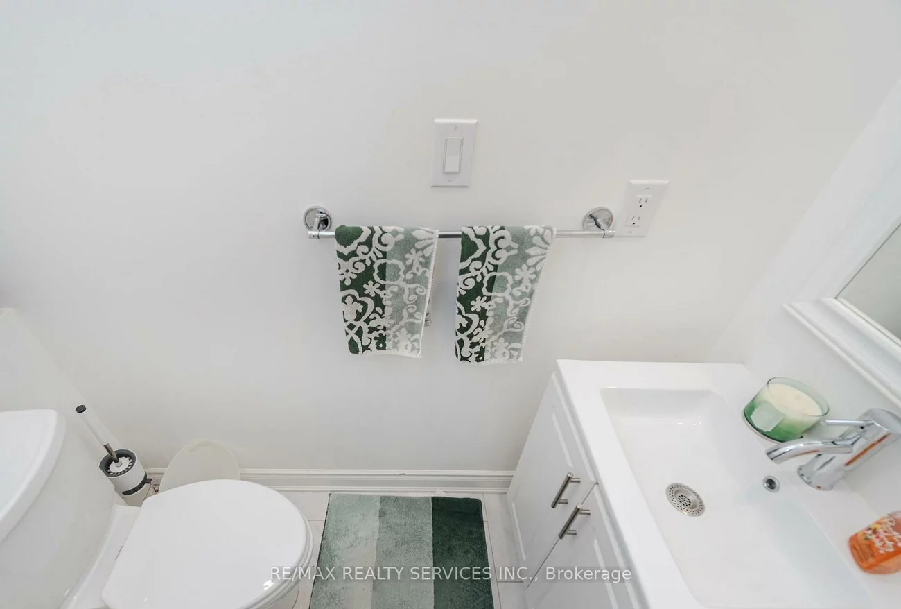 9, Hawkins, Central Park, Brampton