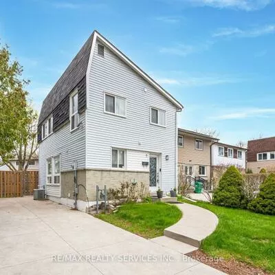 9, Hawkins, Central Park, Brampton