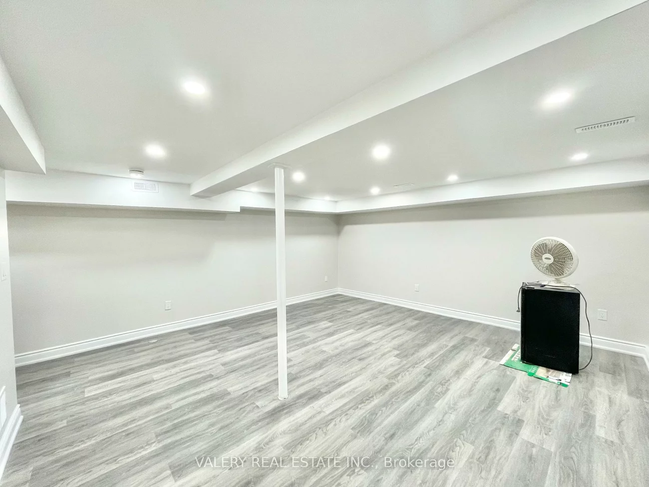 26, Homeland, Central Park, Brampton