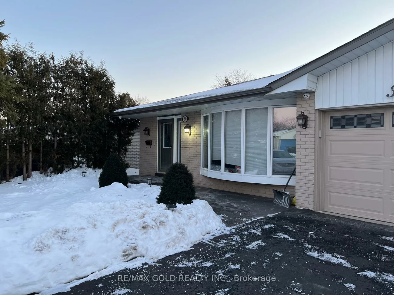 30, Grassmere, Northgate, Brampton