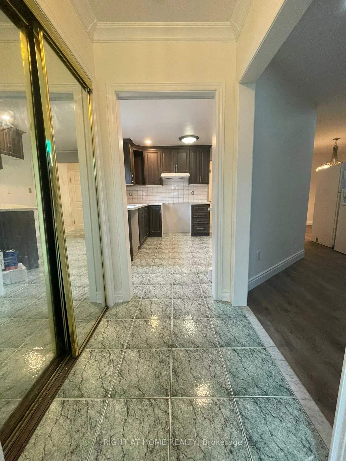 135, Avondale, Avondale, Brampton