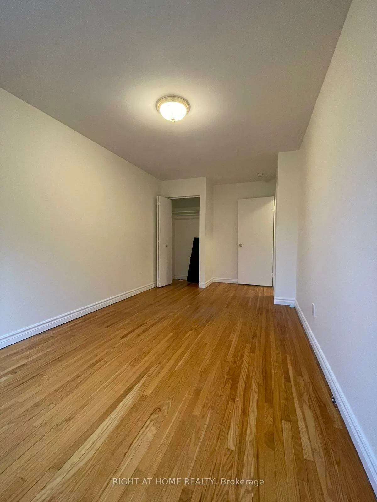 135, Avondale, Avondale, Brampton
