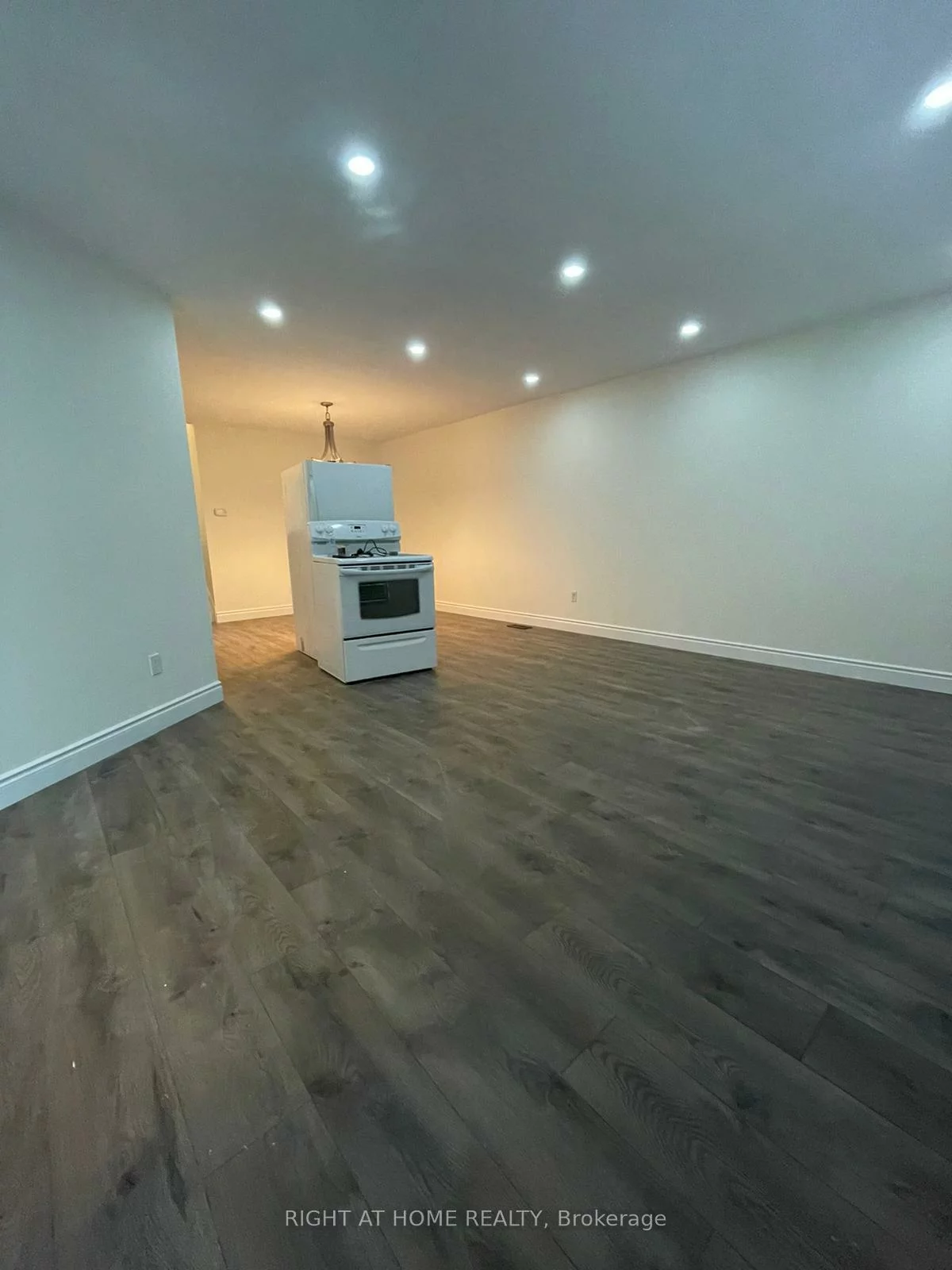 135, Avondale, Avondale, Brampton