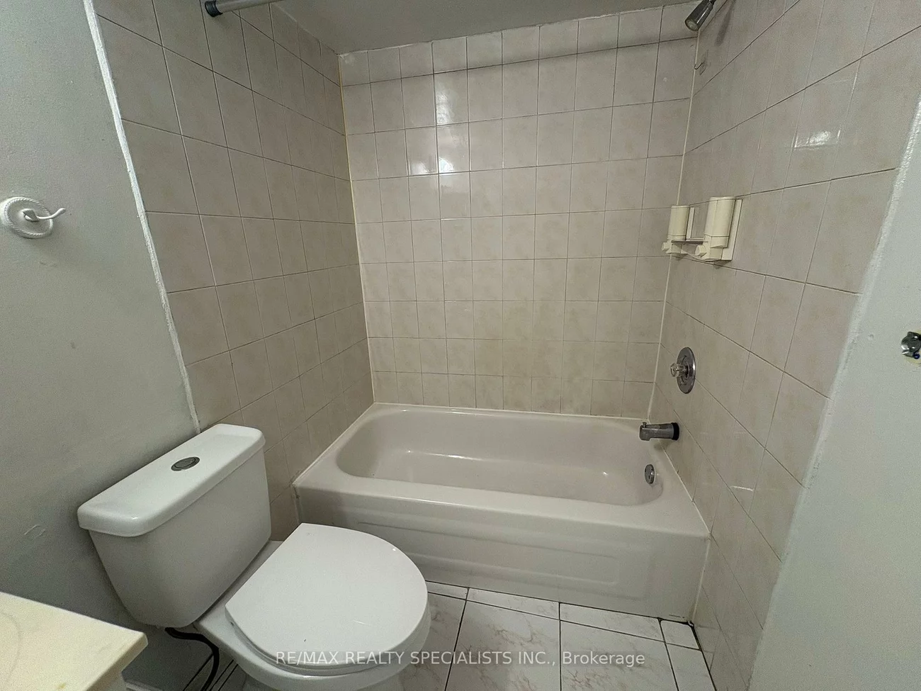 25, Aloma, Avondale, Brampton
