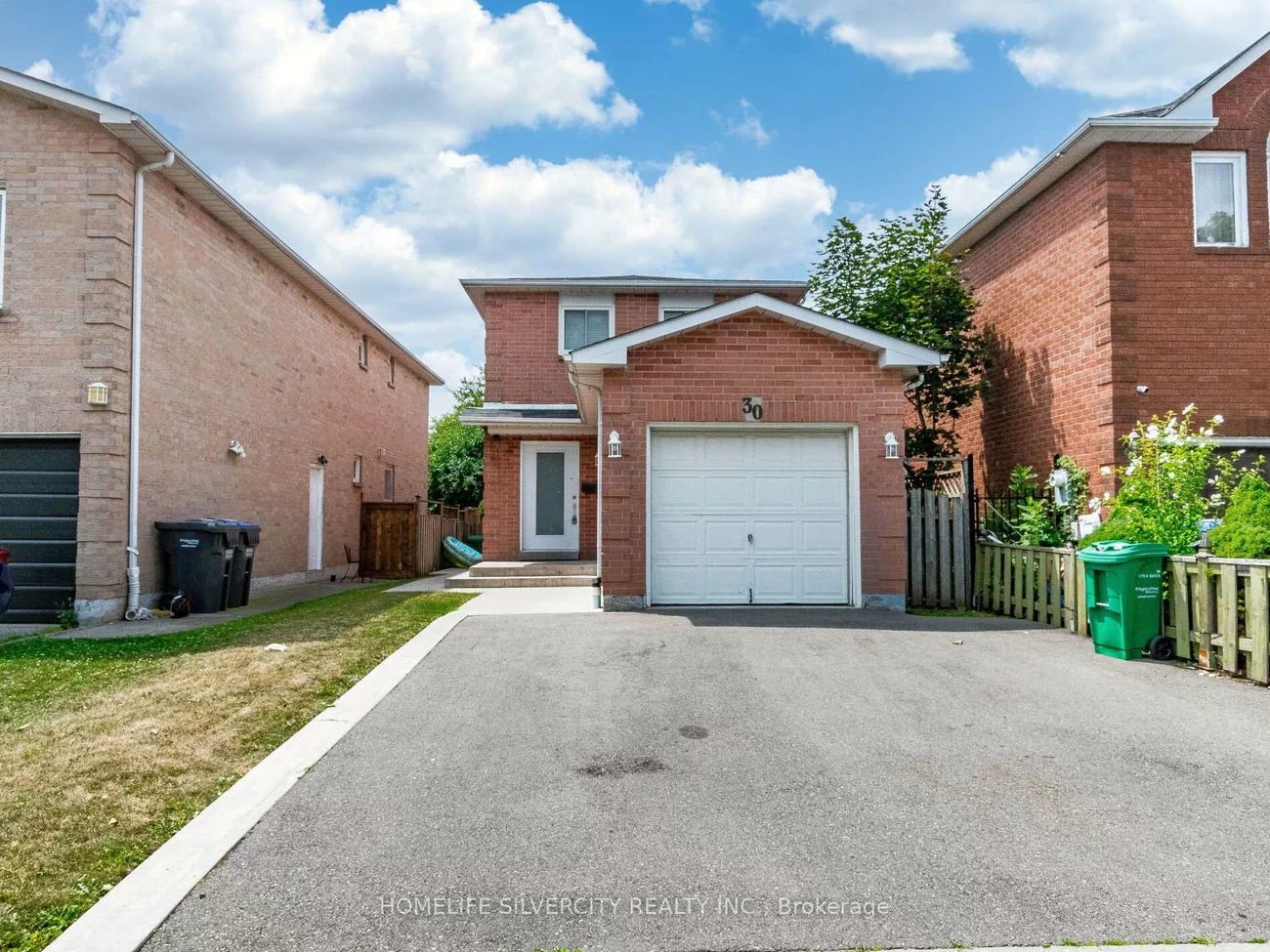 30, Castlehill, Northwood Park, Brampton