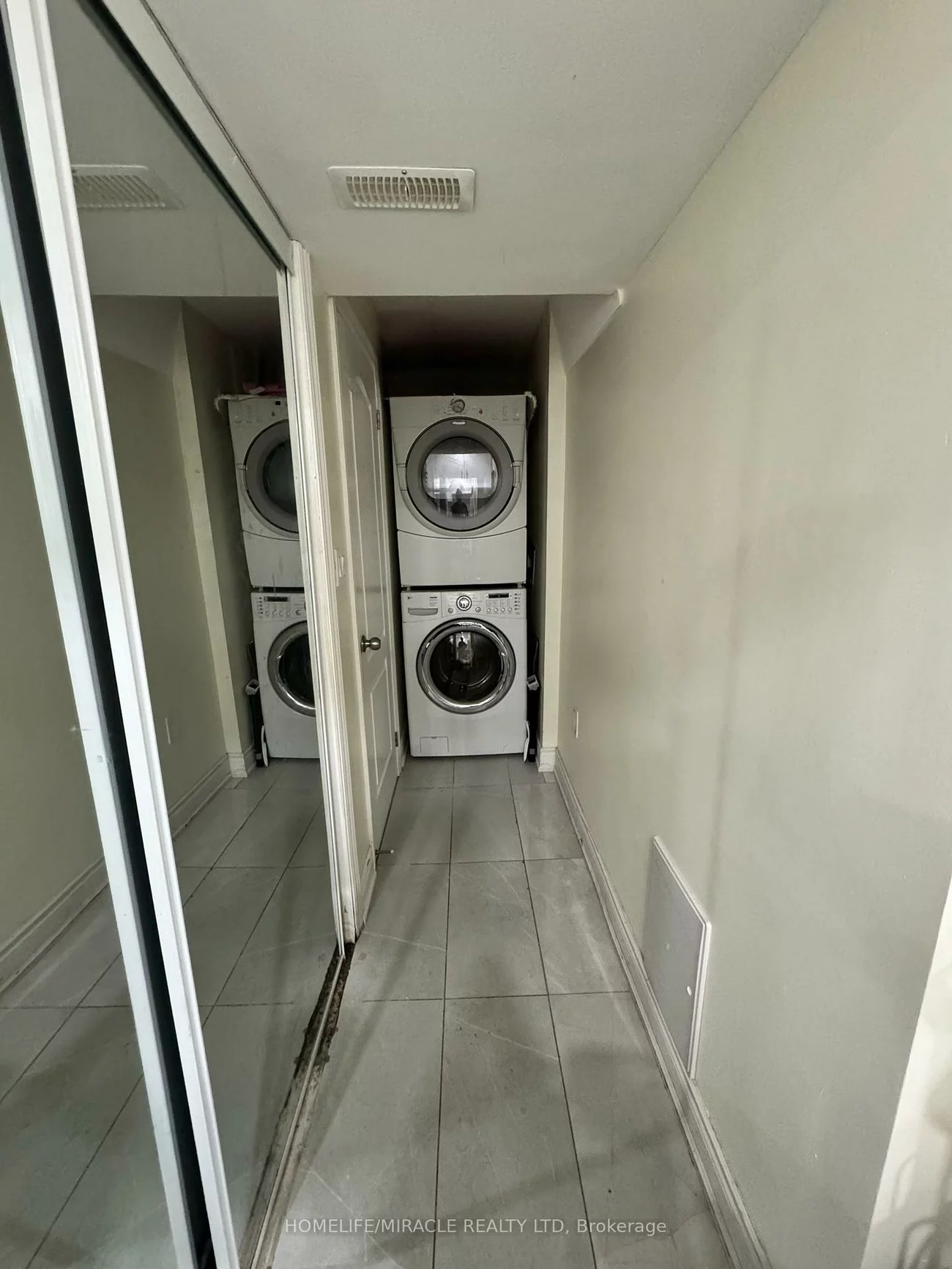 120, Viceroy, Northwest Sandalwood Parkway, Brampton