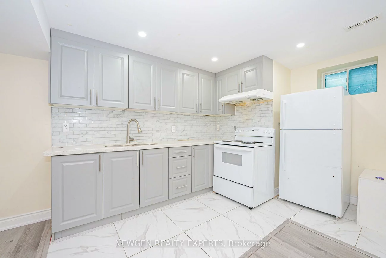 19, Boat, Northwest Brampton, Brampton