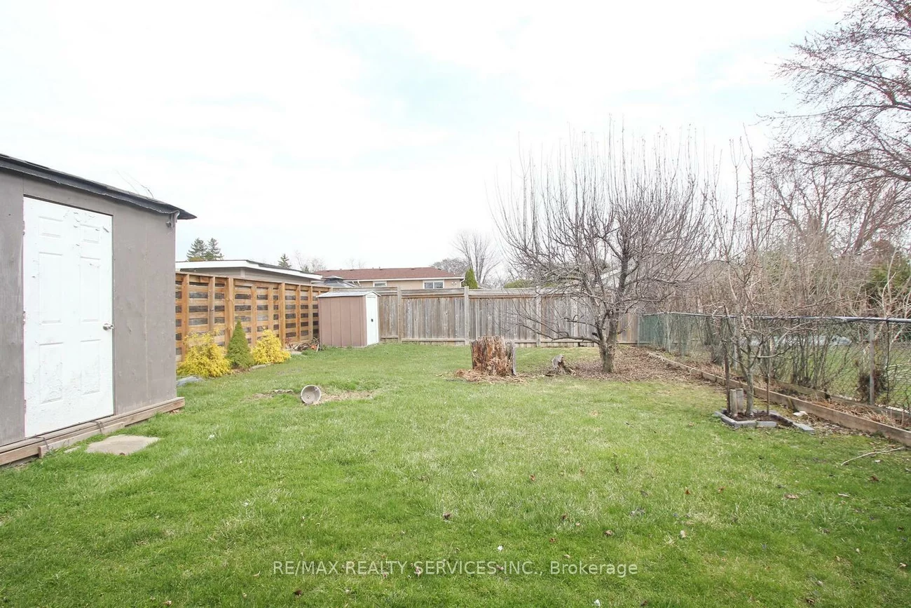 185, Earnscliffe, Southgate, Brampton