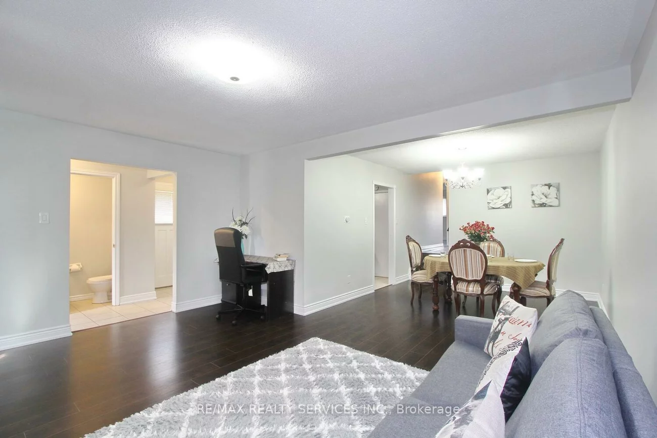 185, Earnscliffe, Southgate, Brampton