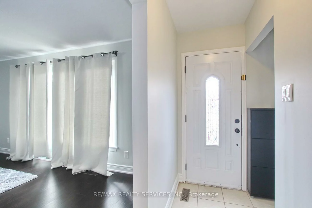 185, Earnscliffe, Southgate, Brampton