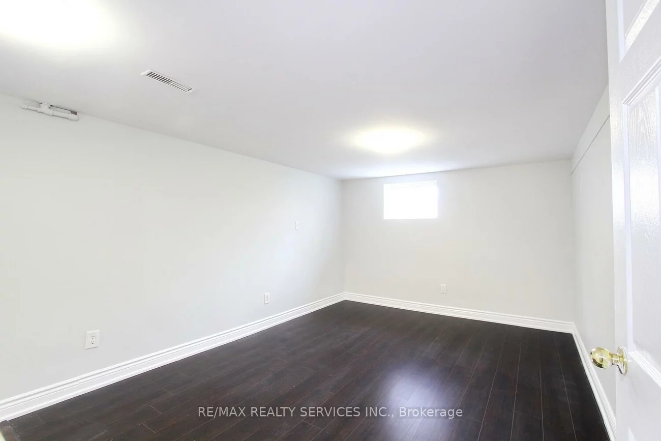 185, Earnscliffe, Southgate, Brampton