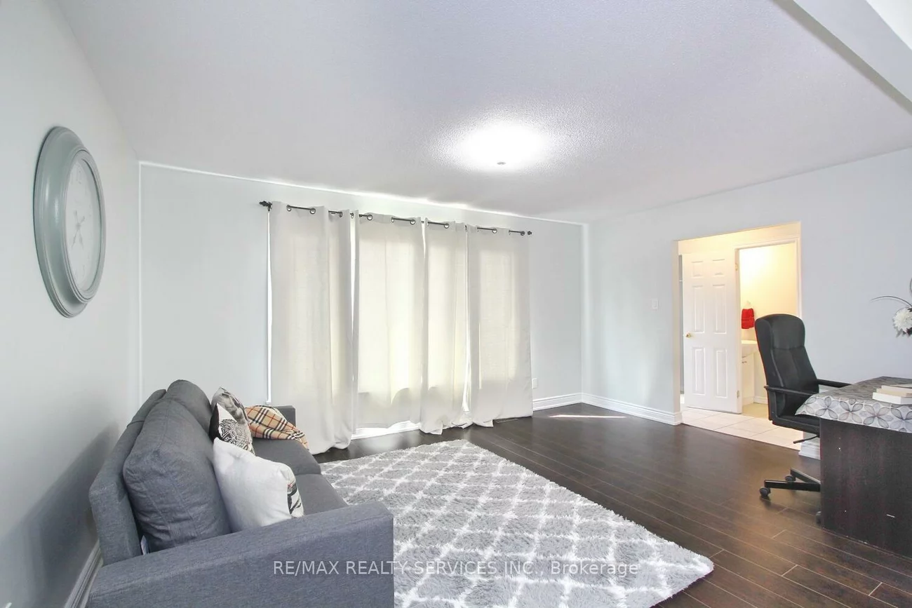 185, Earnscliffe, Southgate, Brampton