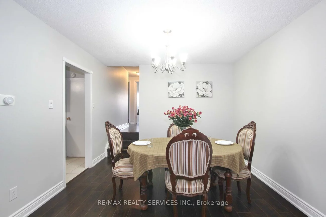185, Earnscliffe, Southgate, Brampton