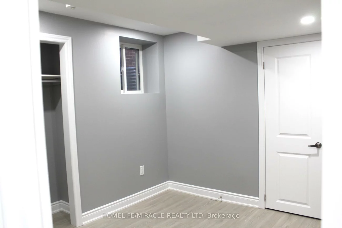 35, Merrimac, Bram West, Brampton