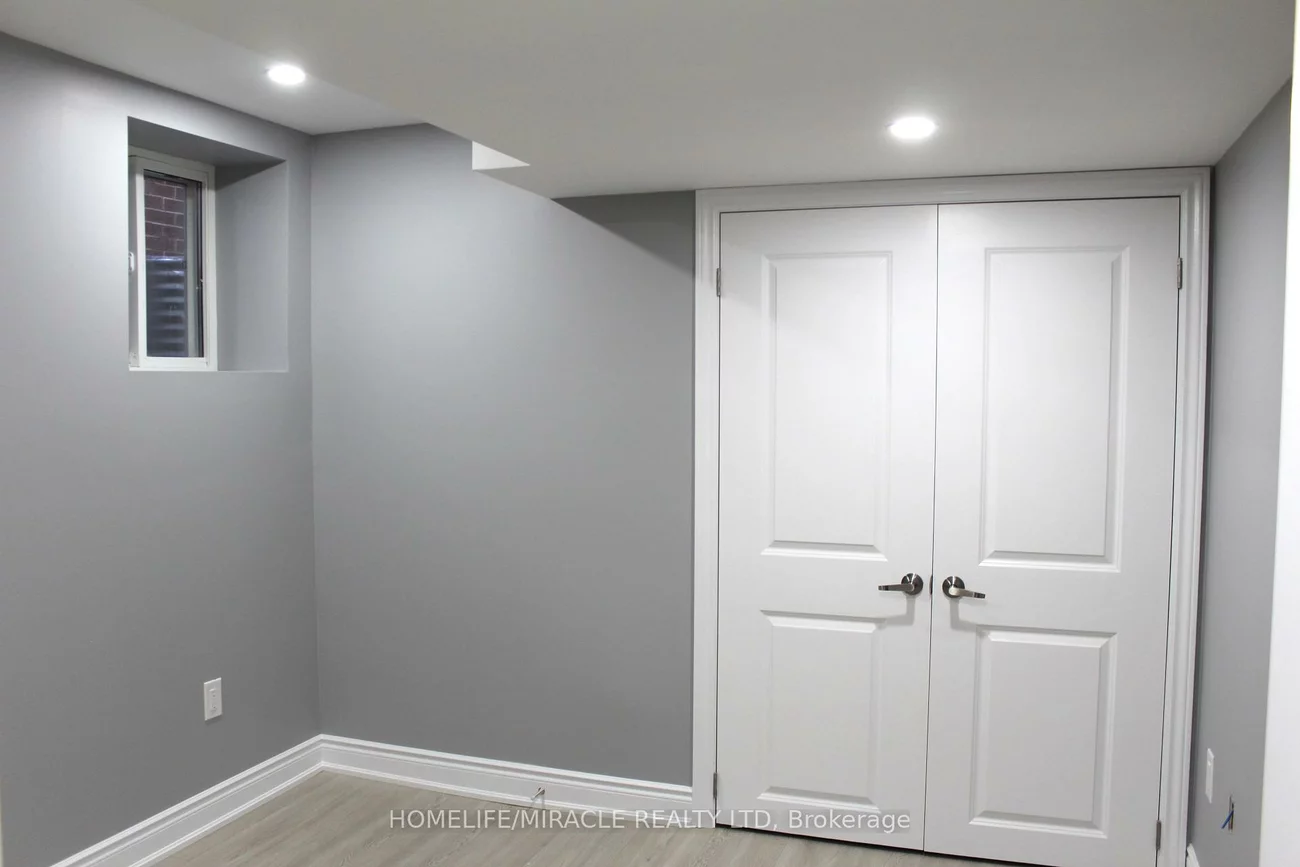 35, Merrimac, Bram West, Brampton