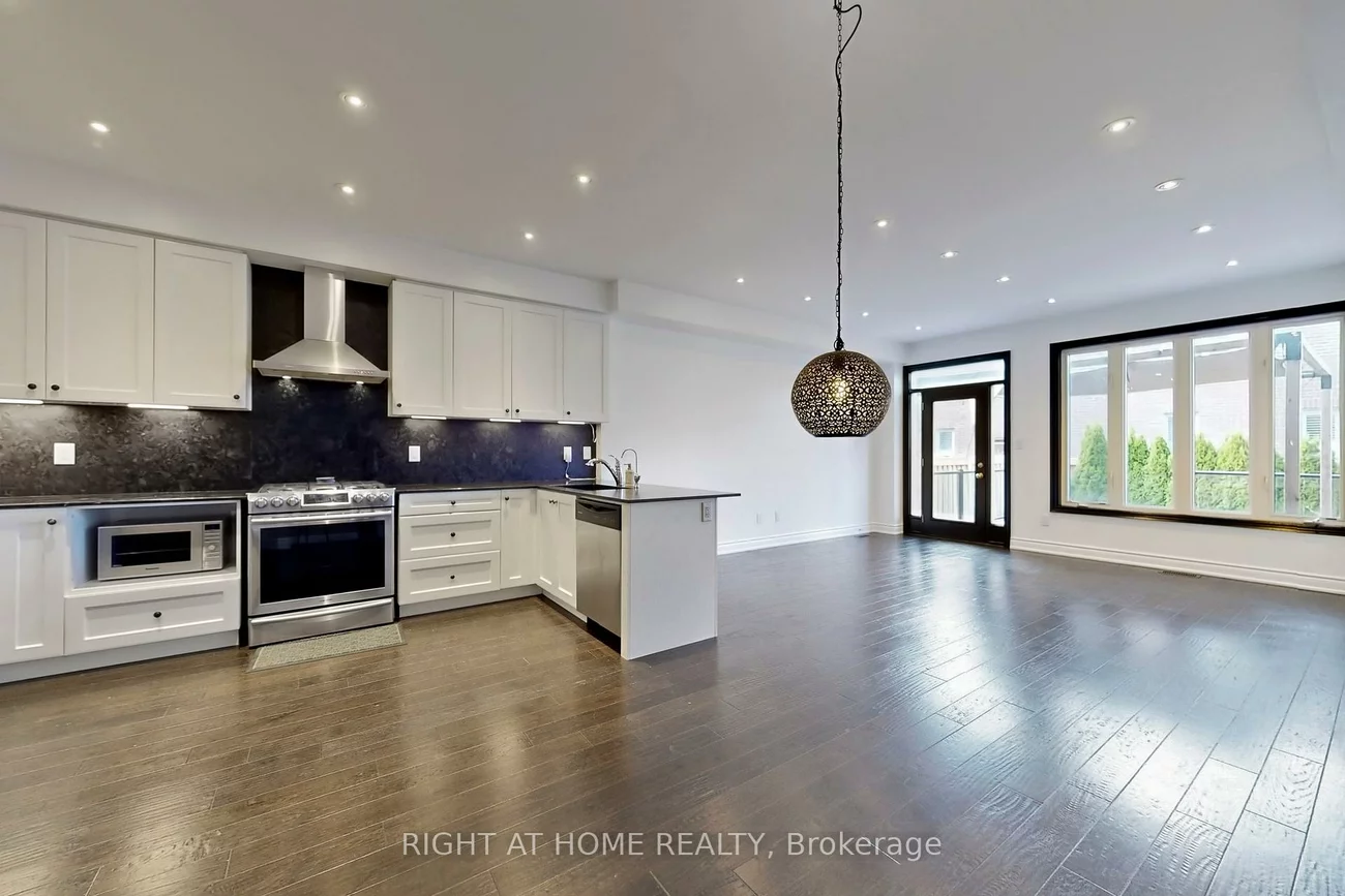 31, Lady Evelyn, Bram West, Brampton
