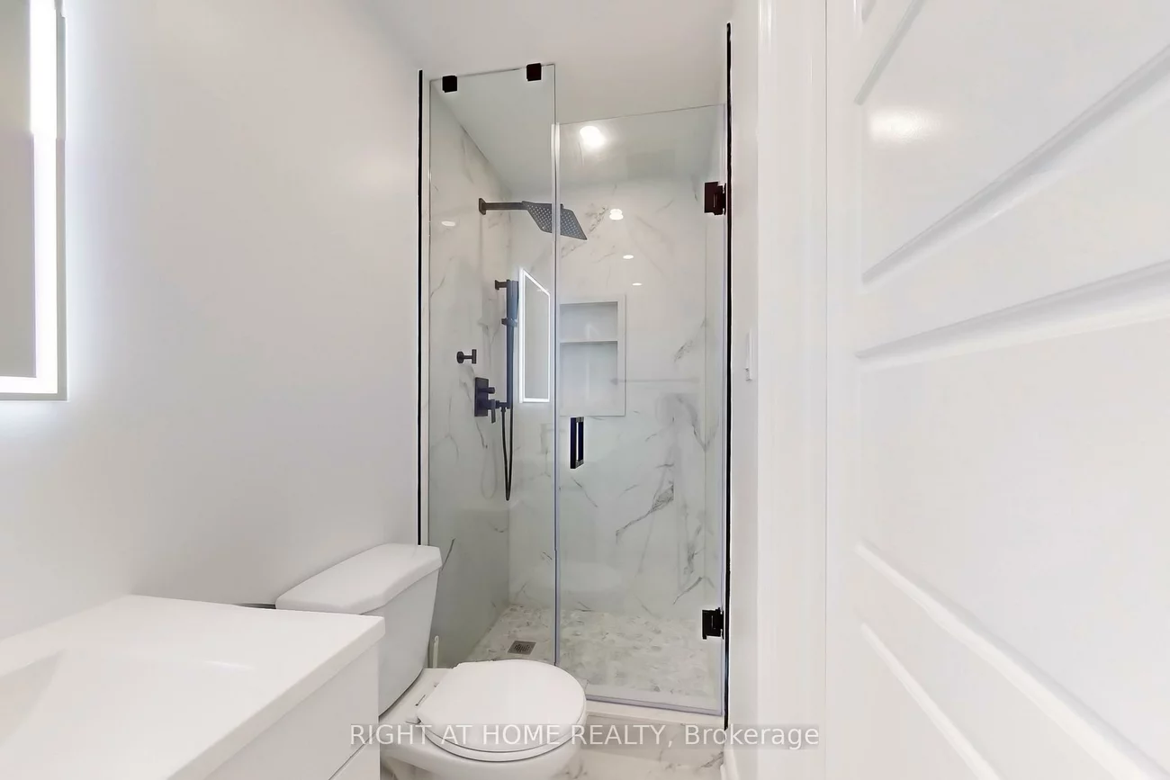 31, Lady Evelyn, Bram West, Brampton