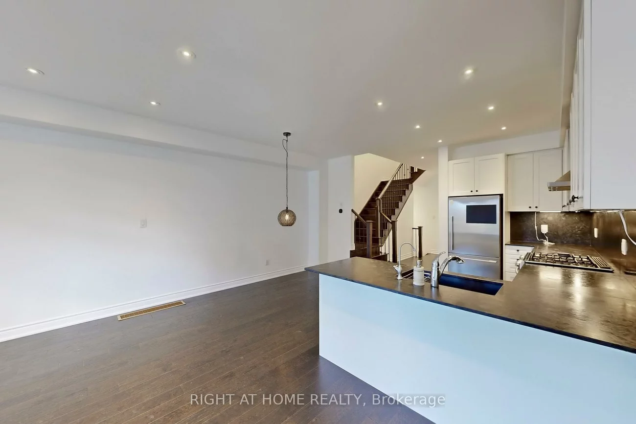 31, Lady Evelyn, Bram West, Brampton
