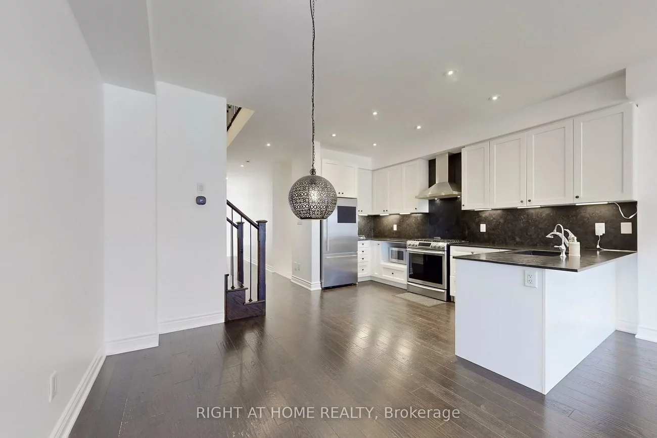 31, Lady Evelyn, Bram West, Brampton