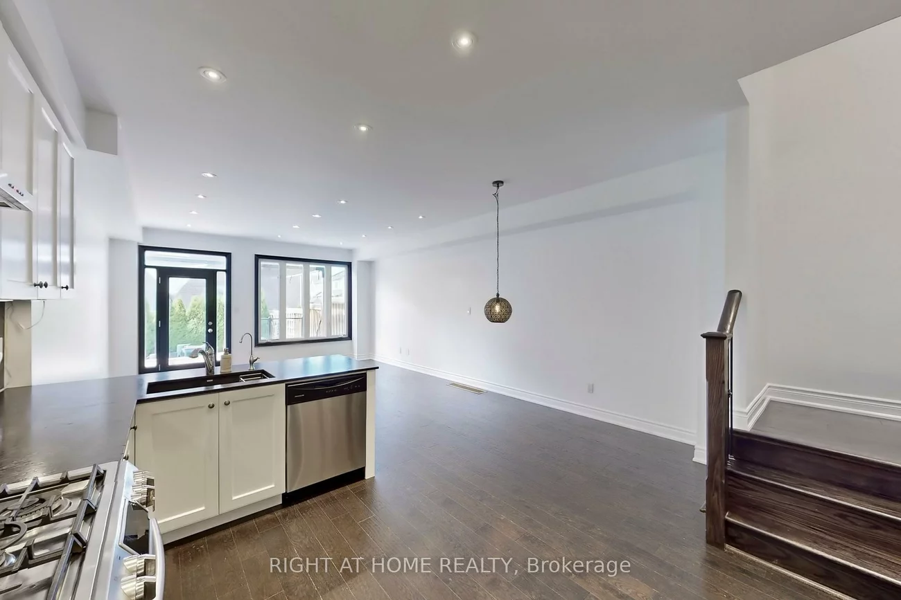 31, Lady Evelyn, Bram West, Brampton