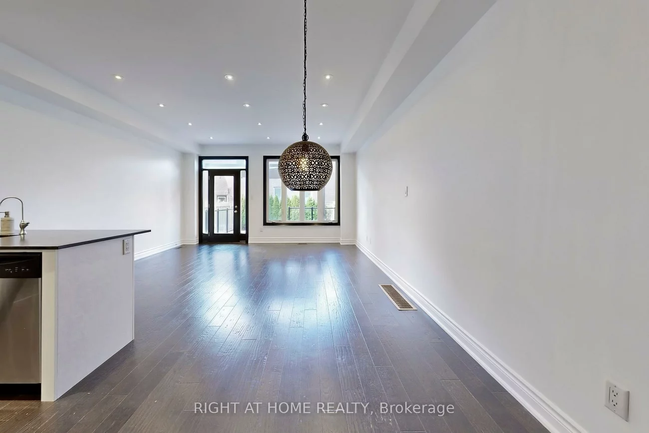 31, Lady Evelyn, Bram West, Brampton