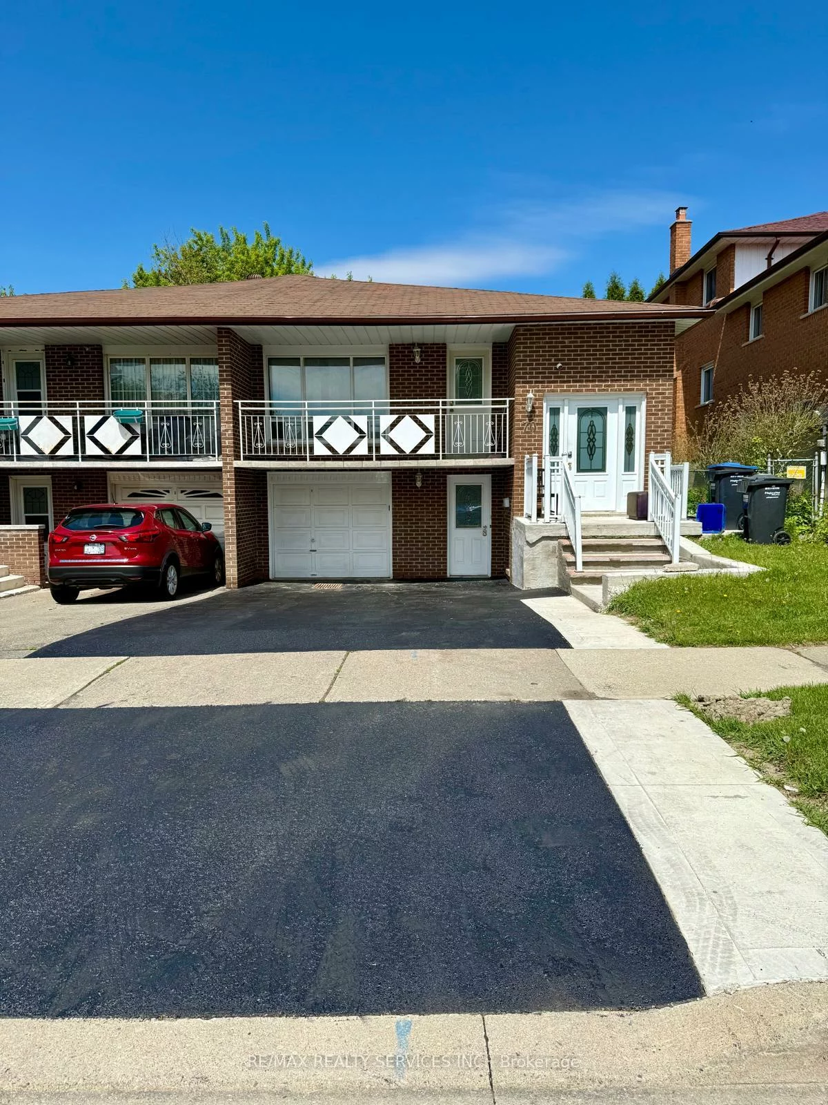 70, Prouse, Brampton North, Brampton