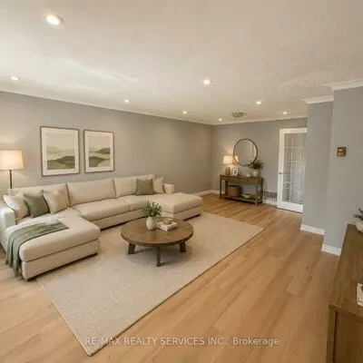 70, Prouse, Brampton North, Brampton