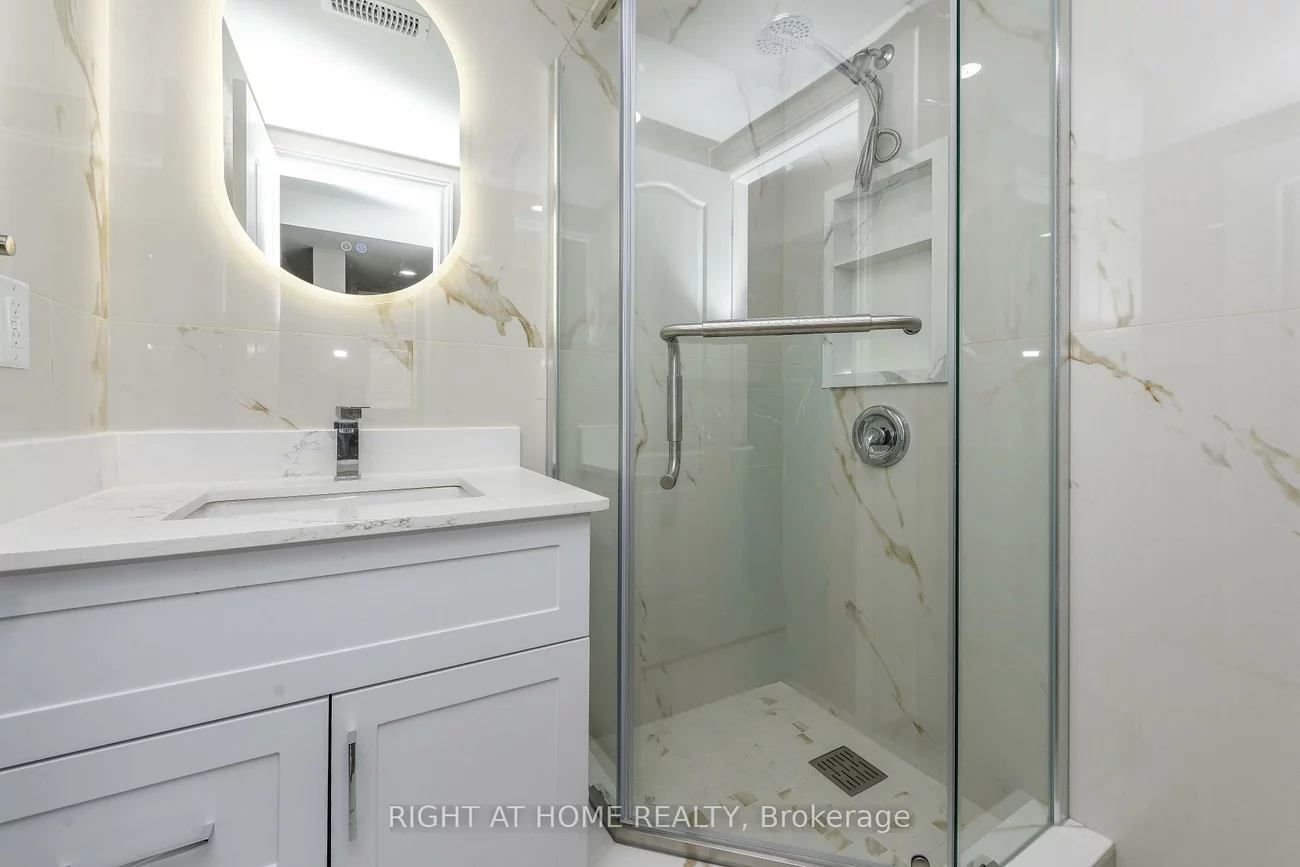 82, Elmcrest, Credit Valley, Brampton