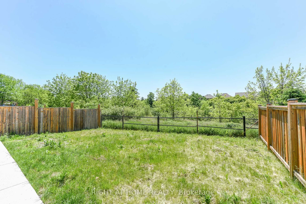82, Elmcrest, Credit Valley, Brampton