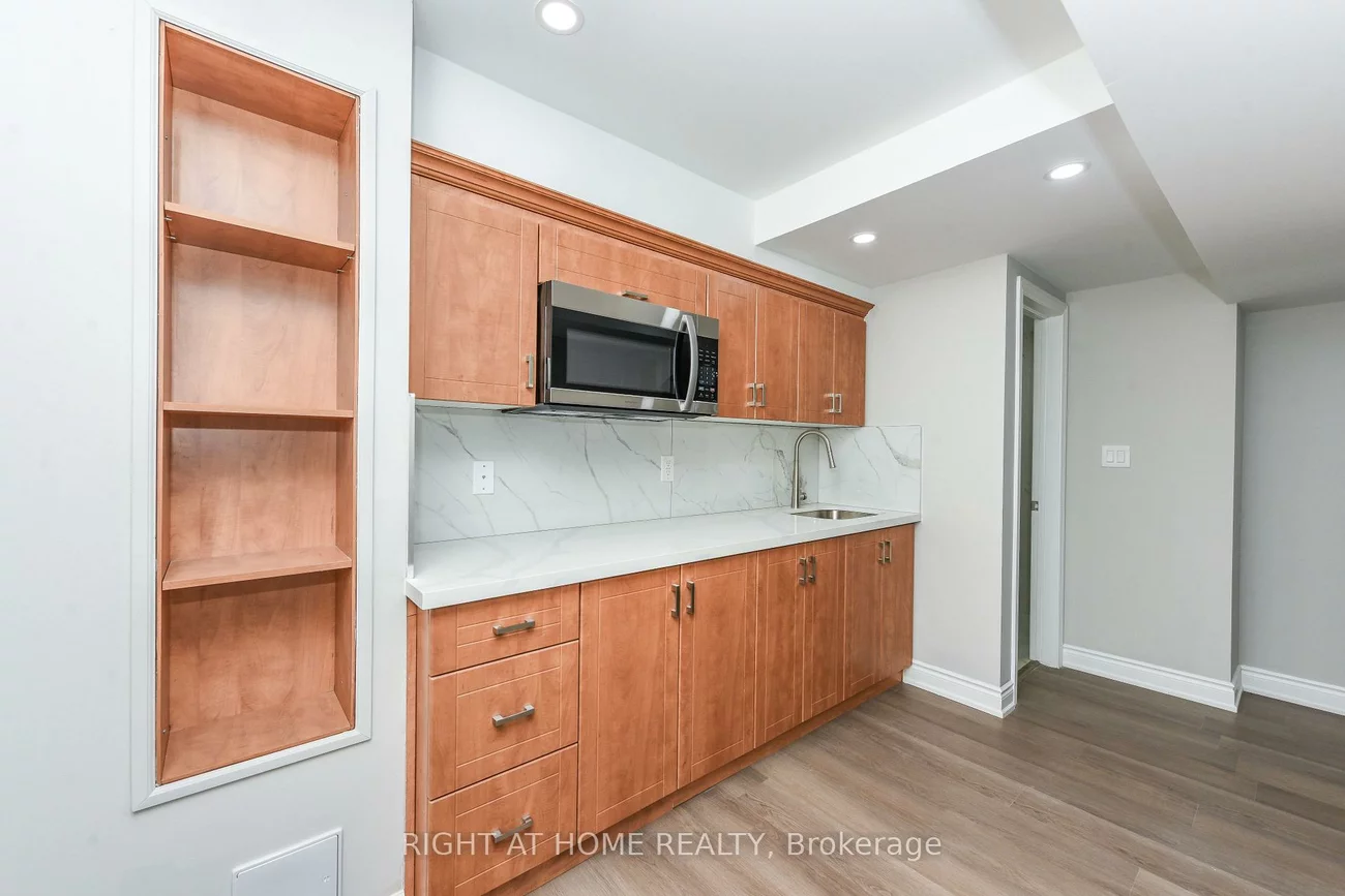 82, Elmcrest, Credit Valley, Brampton