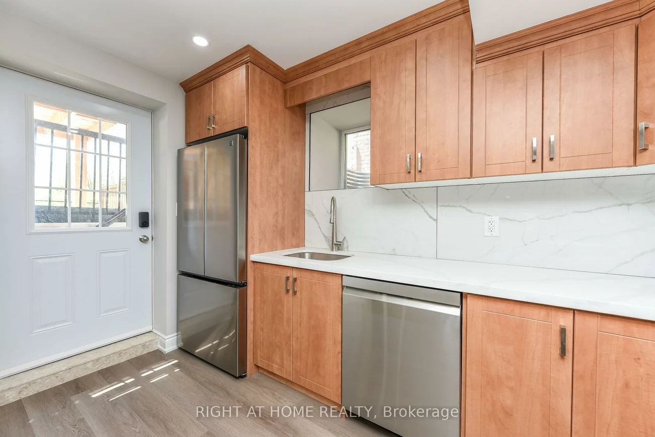 82, Elmcrest, Credit Valley, Brampton