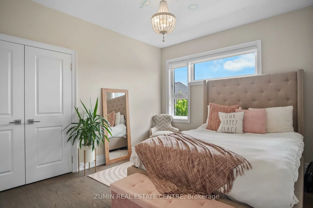 39, Lyle, Credit Valley, Brampton