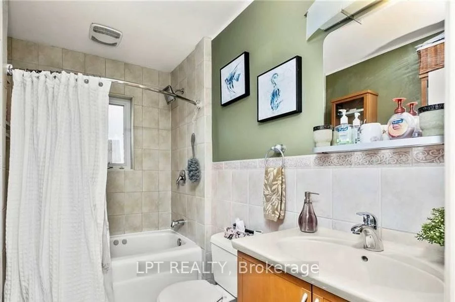 20, Gregory, Downtown Brampton, Brampton