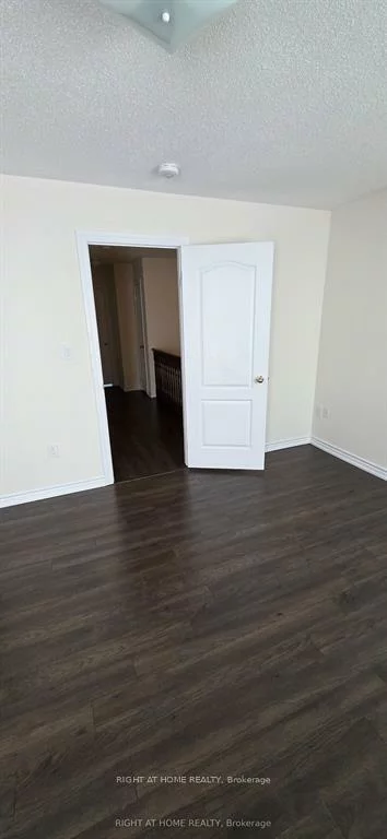 27, Shiff, Heart Lake East, Brampton