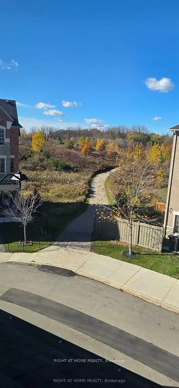 27, Shiff, Heart Lake East, Brampton