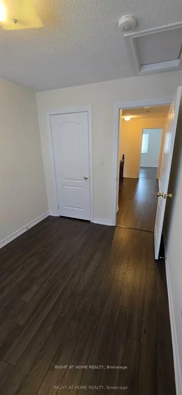 27, Shiff, Heart Lake East, Brampton