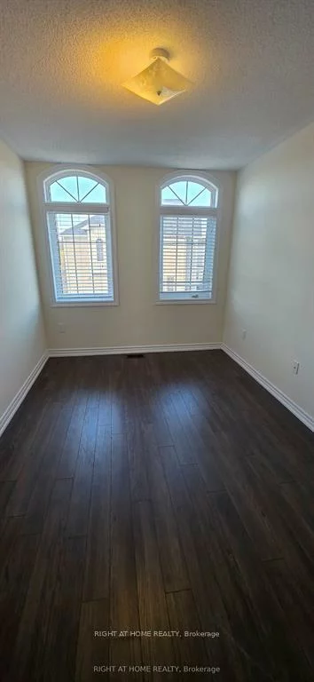 27, Shiff, Heart Lake East, Brampton