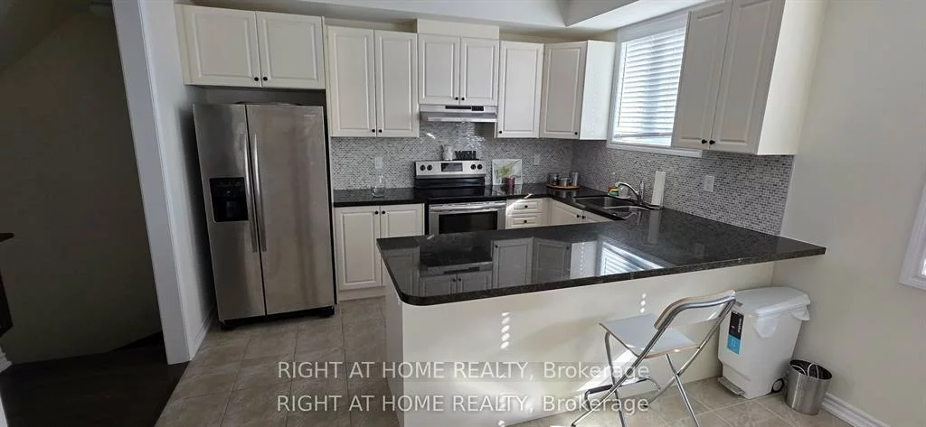 27, Shiff, Heart Lake East, Brampton