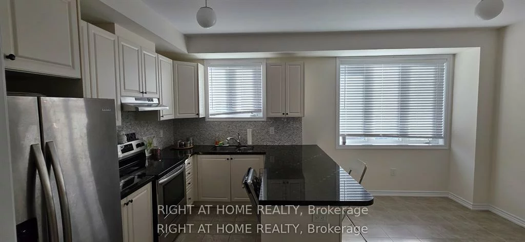 27, Shiff, Heart Lake East, Brampton
