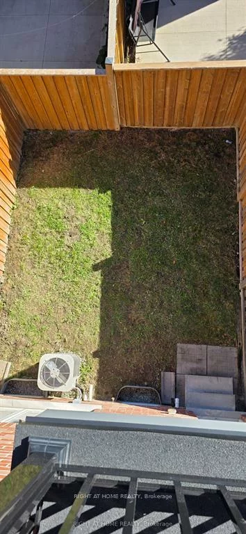 27, Shiff, Heart Lake East, Brampton