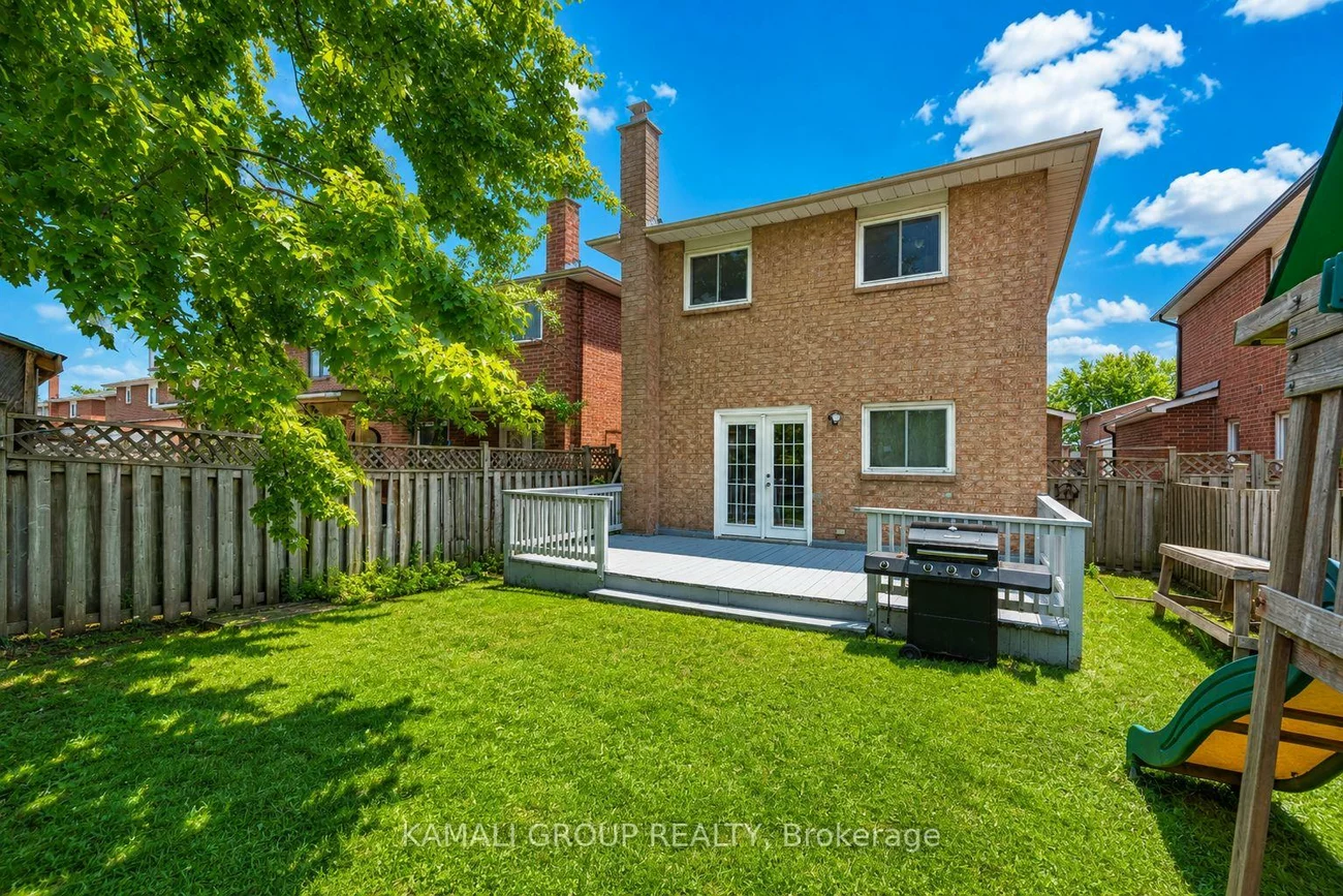 77, Ecclestone, Brampton West, Brampton
