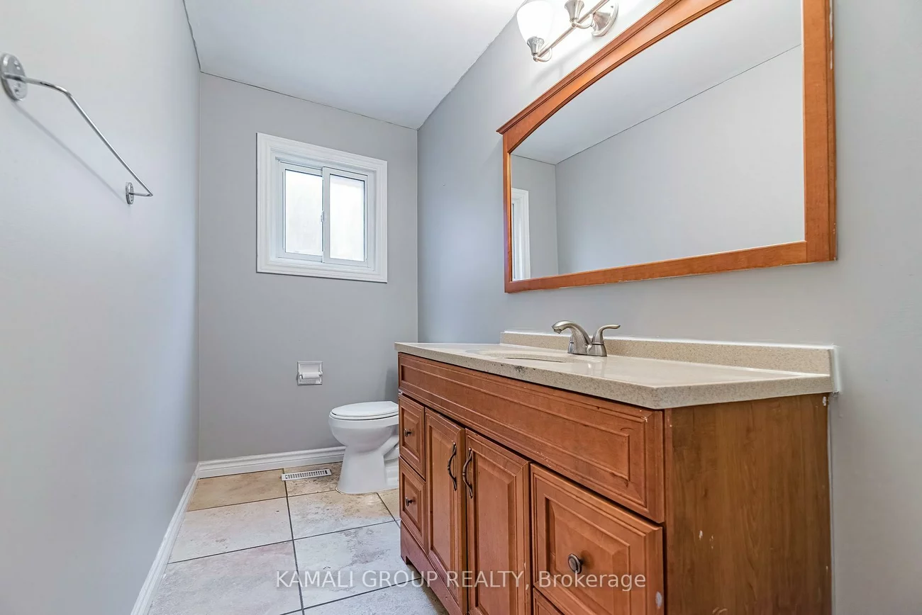 77, Ecclestone, Brampton West, Brampton