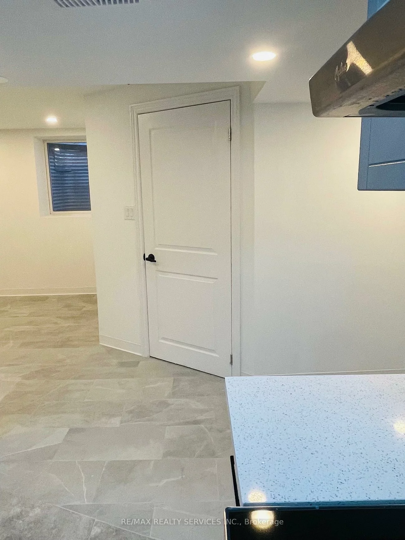 14, Niles, Westgate, Brampton