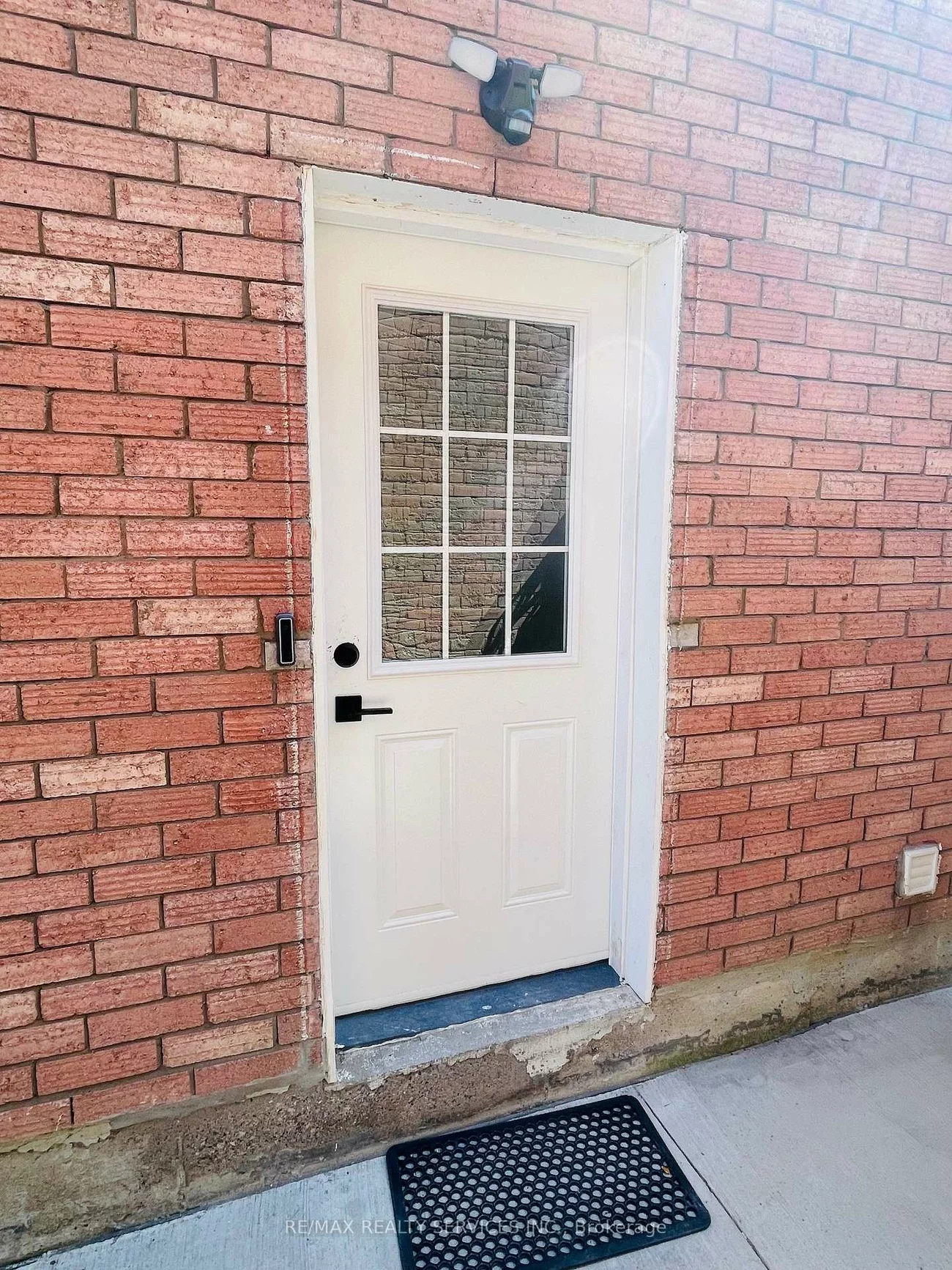14, Niles, Westgate, Brampton