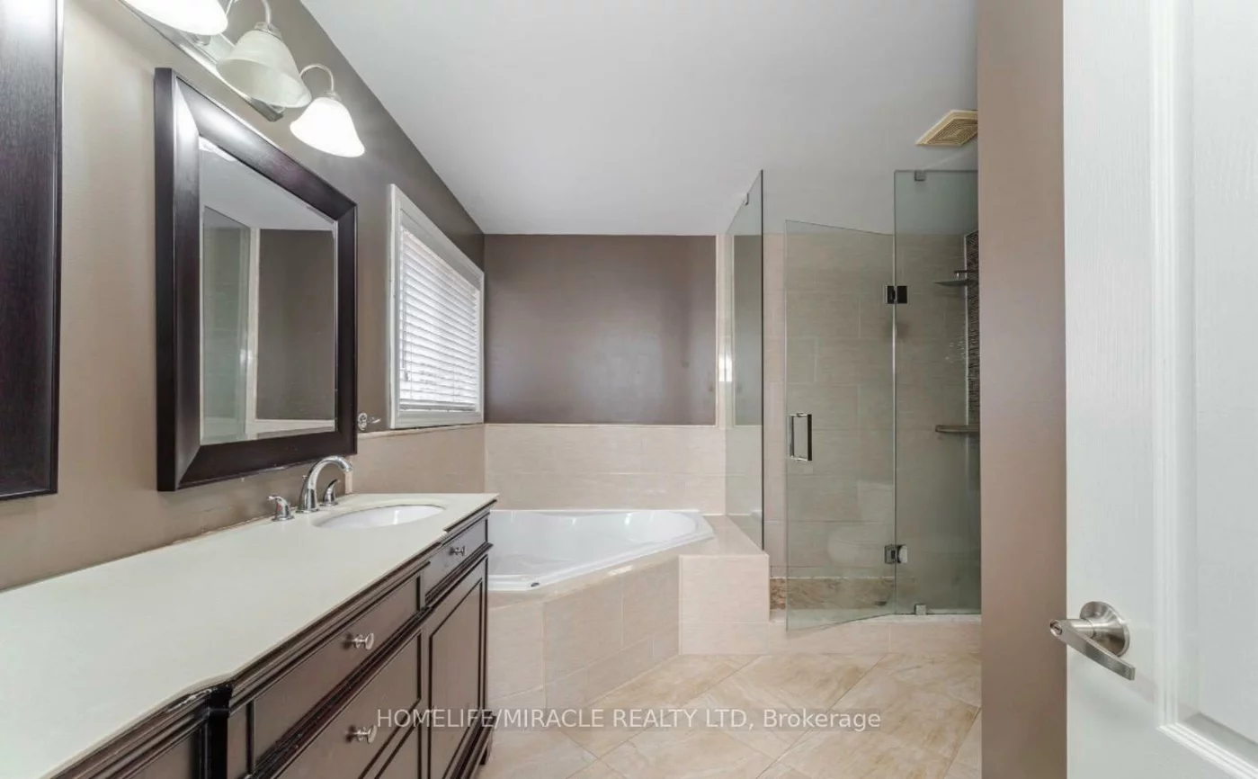 6, Baccarat, Snelgrove, Brampton