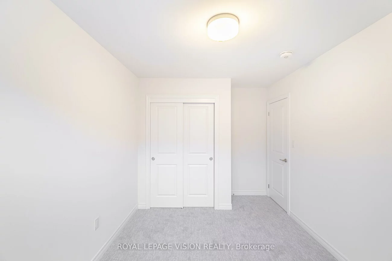 50, Folcroft, Credit Valley, Brampton