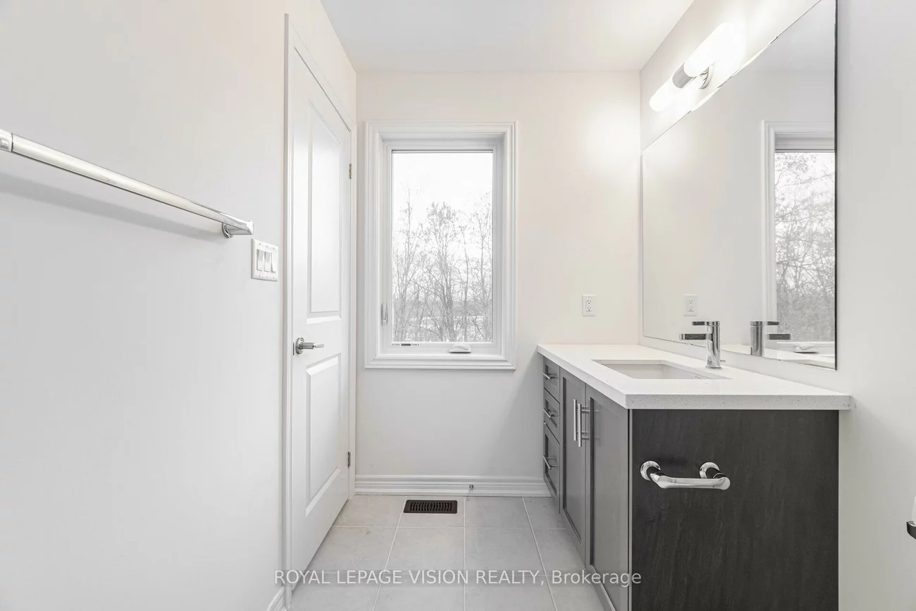 50, Folcroft, Credit Valley, Brampton