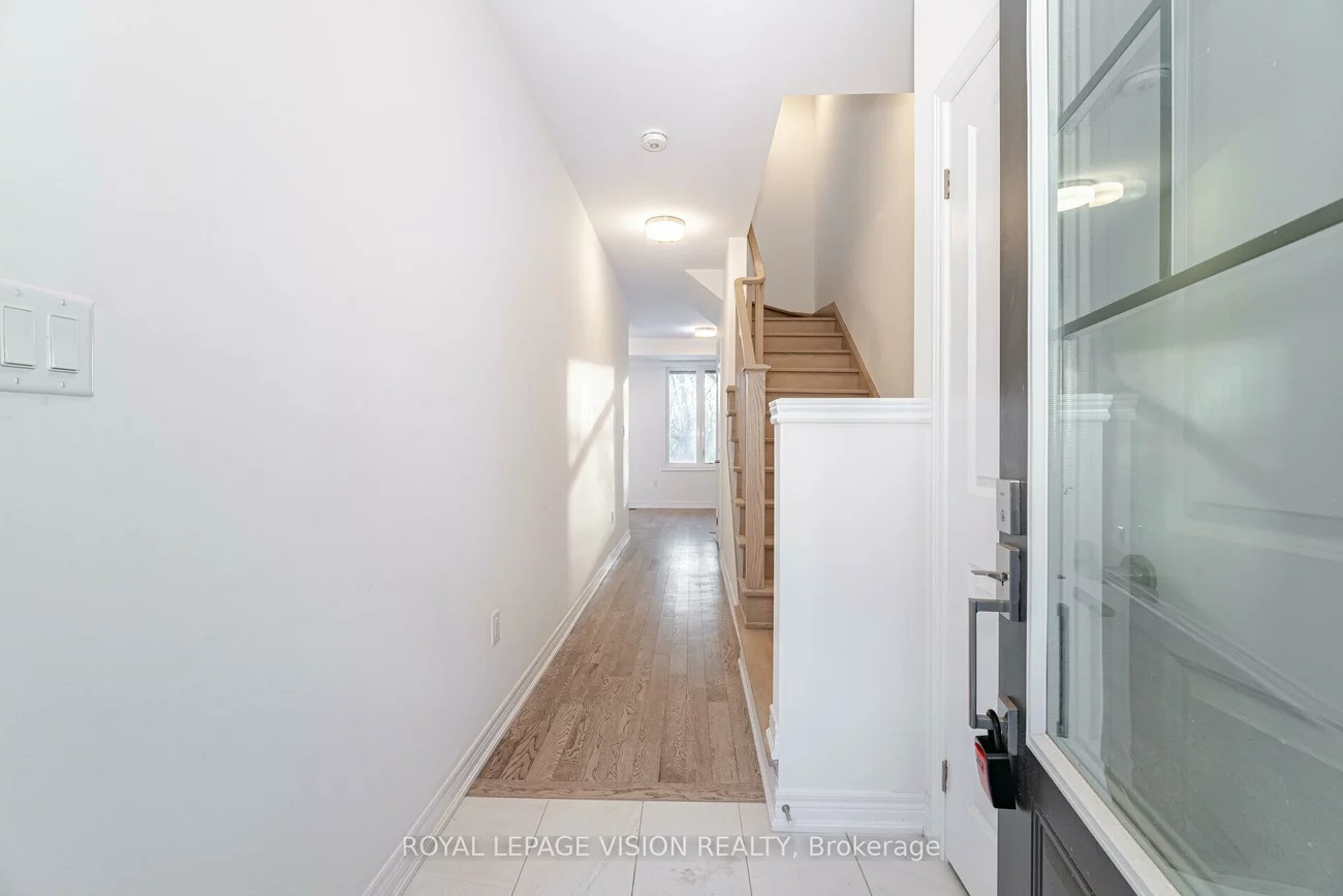 50, Folcroft, Credit Valley, Brampton