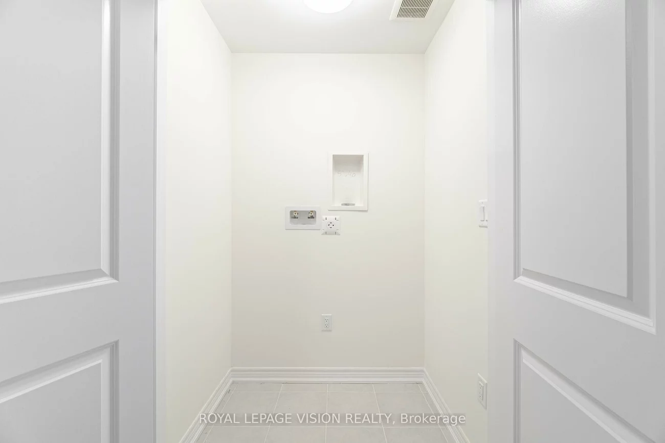 50, Folcroft, Credit Valley, Brampton