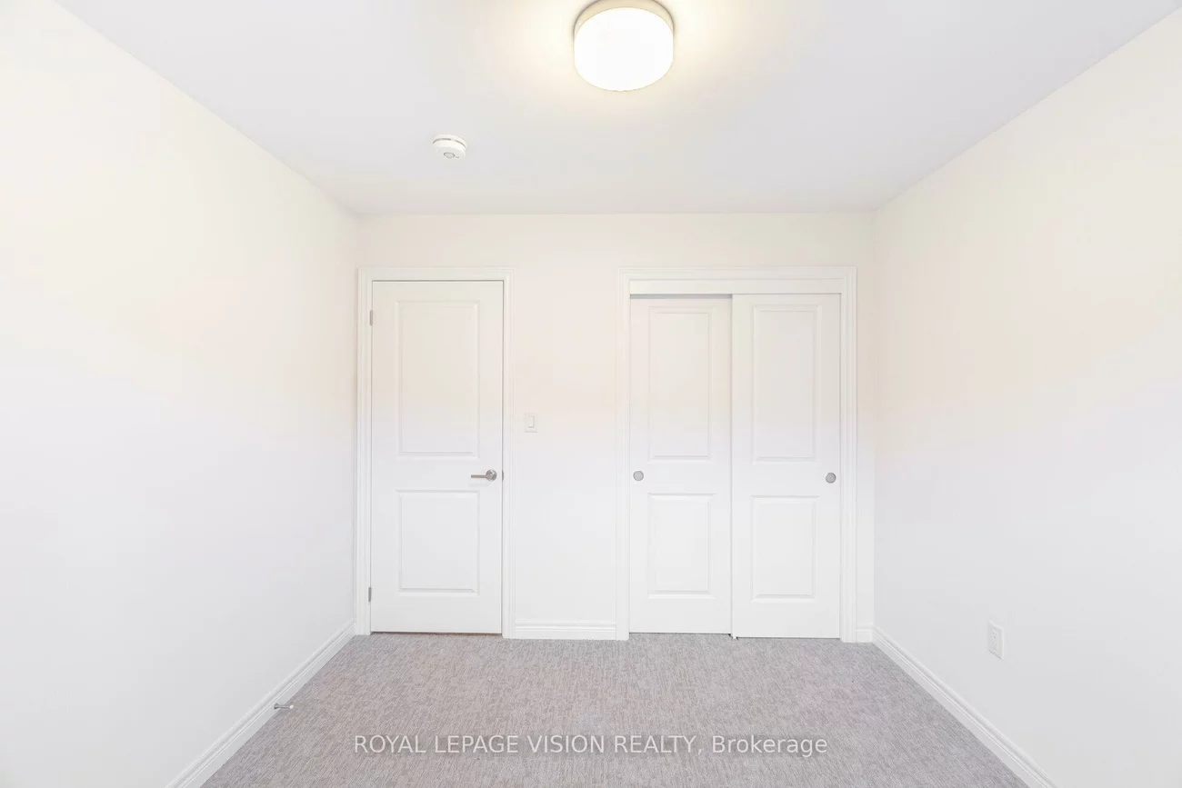 50, Folcroft, Credit Valley, Brampton